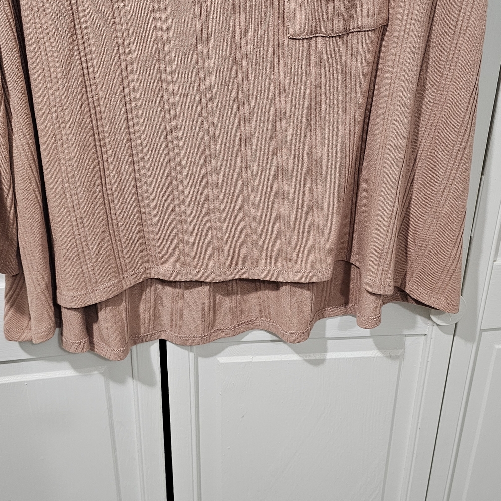 Fantastic Fawn Women's Ribbed Mauve Top. Soft And Luxurious! - Picture 5 of 8